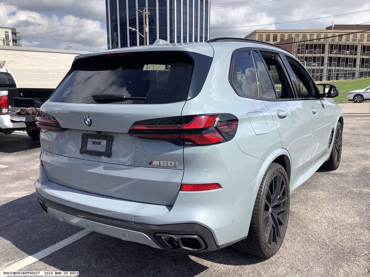 Used 2024 BMW X5 M60i AWD/4WD image 3