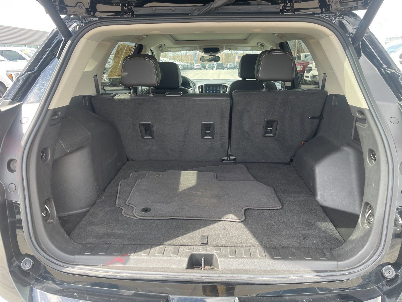 Used 2023 GMC Terrain Denali image 17