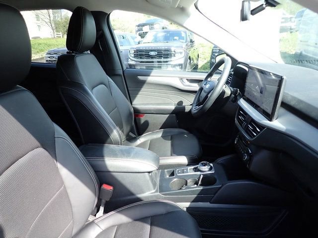Used 2023 Ford Escape Platinum image 11