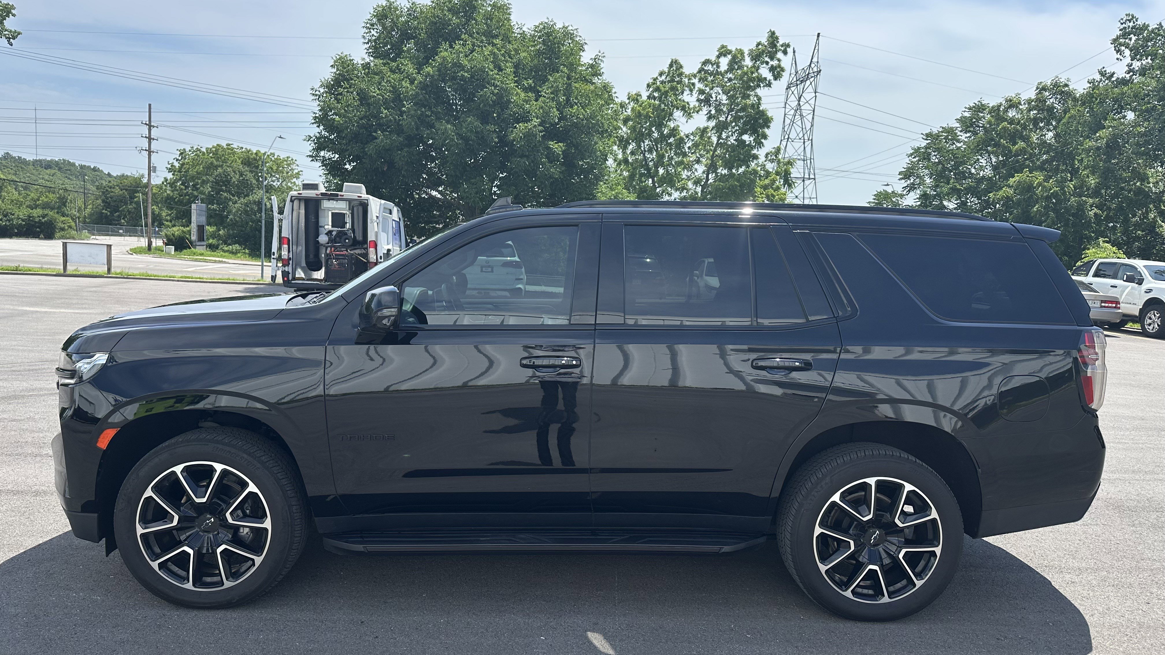 Used 2023 Chevrolet Tahoe RST w/ Luxury Package AWD/4WD image 7