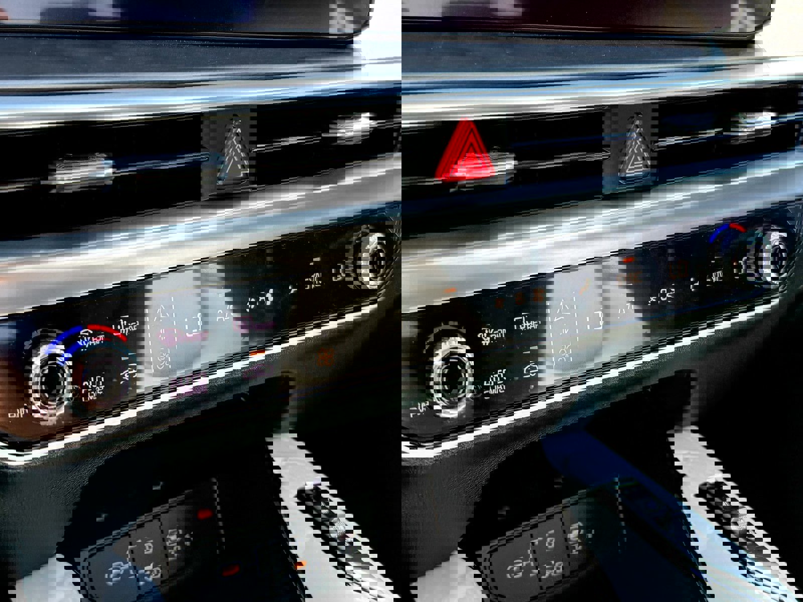 New 2025 Kia Sorento SX image 21