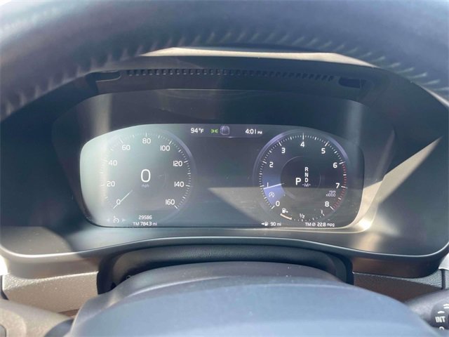 Used 2020 Volvo XC40 T5 Momentum w/ Protection Package Premier image 26