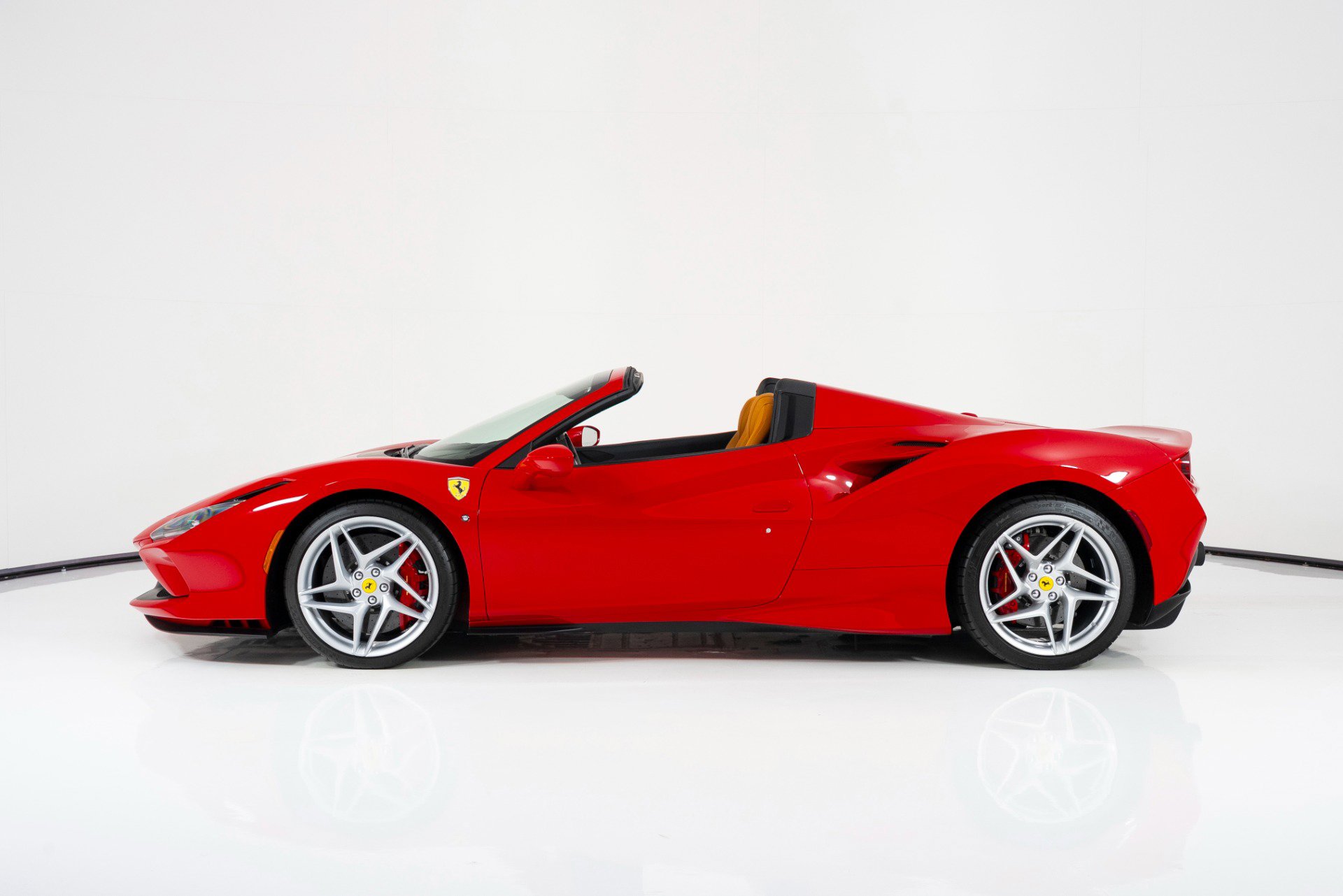 Used 2021 Ferrari F8 Tributo image 7