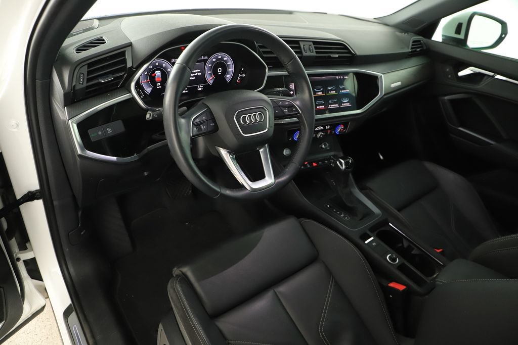 Used 2019 Audi Q3 2.0T Prestige AWD/4WD image 14
