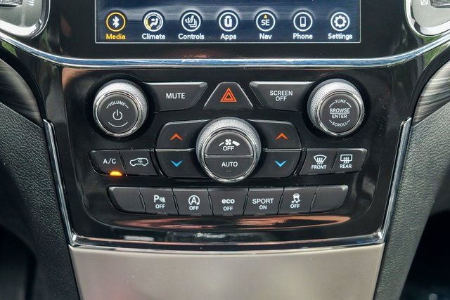 Used 2022 Jeep Grand Cherokee Laredo X image 44