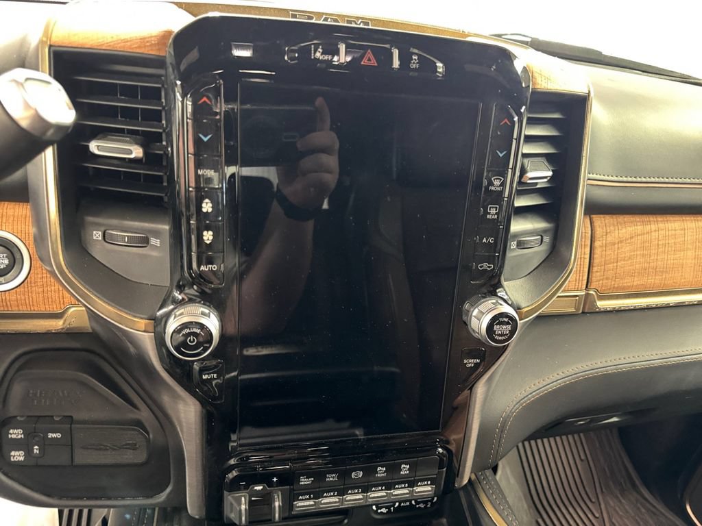 Used 2023 RAM 2500 Limited AWD/4WD image 20