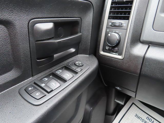 Used 2013 RAM 2500 Tradesman w/ Chrome Appearance Group image 31