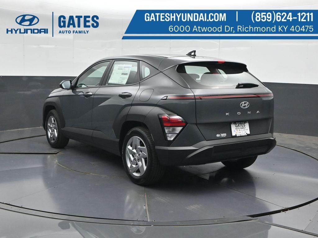 New 2027 Hyundai Kona SE FWD image 8