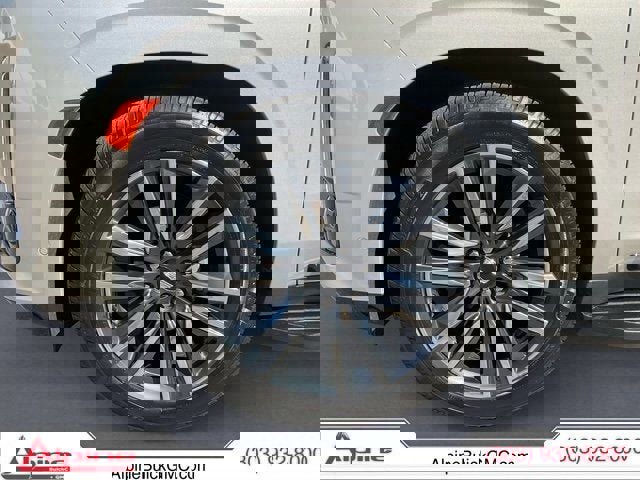 Used 2023 Cadillac Escalade ESV Sport Platinum image 16