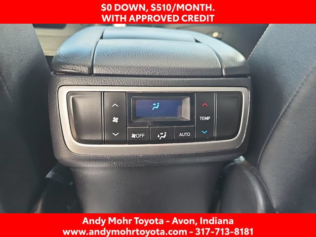 Used 2017 Toyota Highlander XLE AWD/4WD image 32