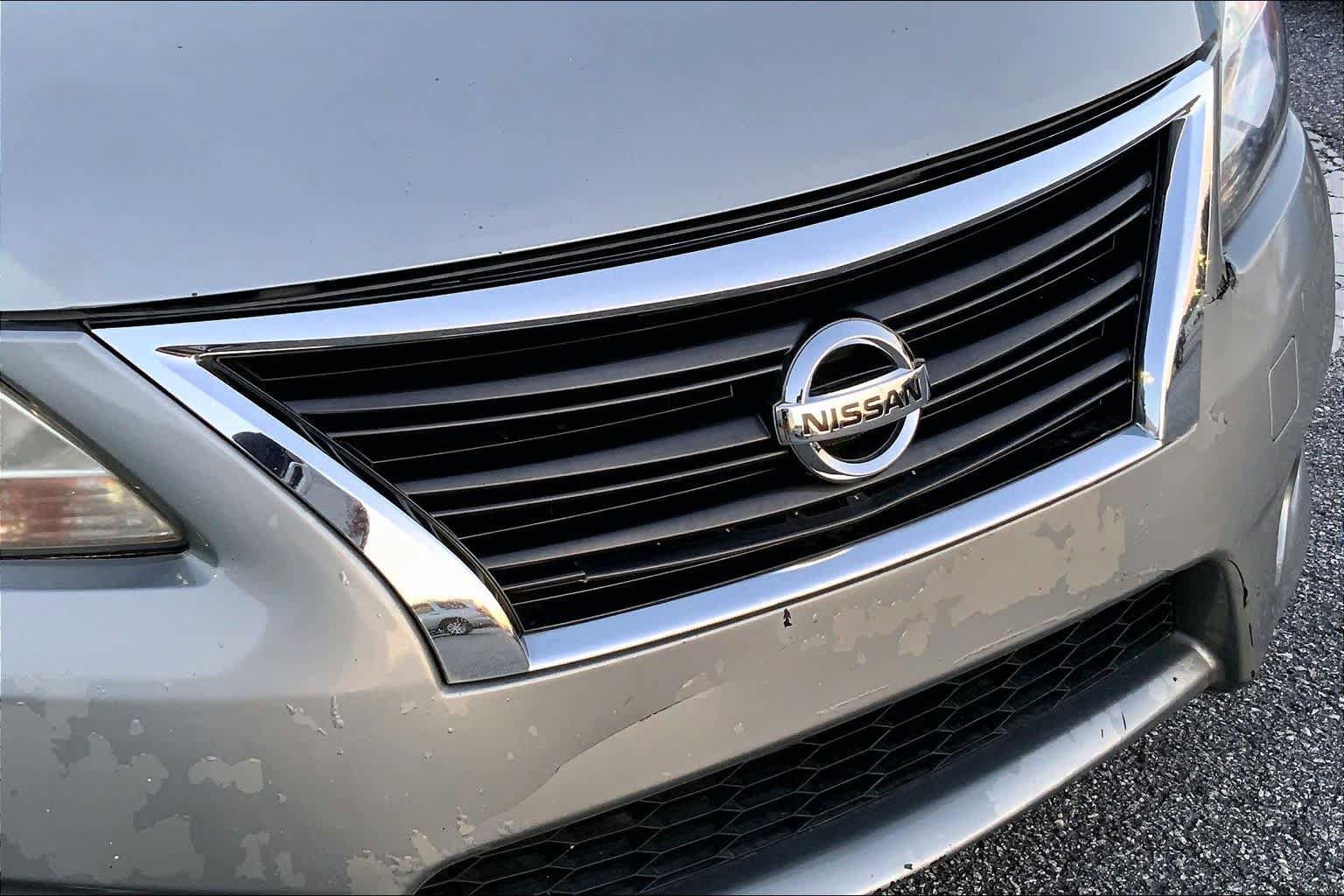 Used 2014 Nissan Sentra SR w/ SR Driver Package FWD image 28