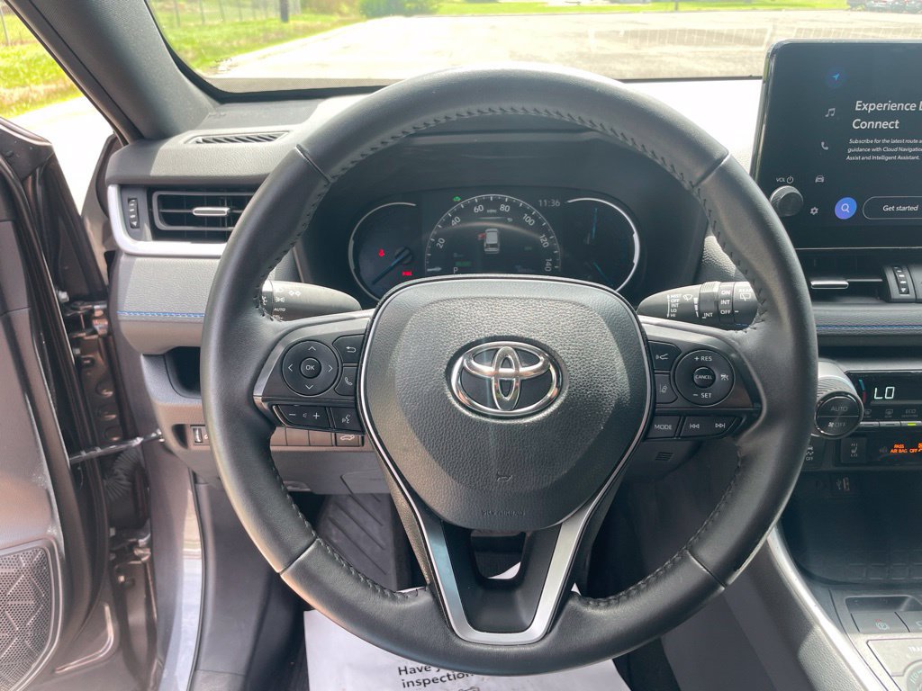Used 2024 Toyota RAV4 XSE AWD/4WD image 27