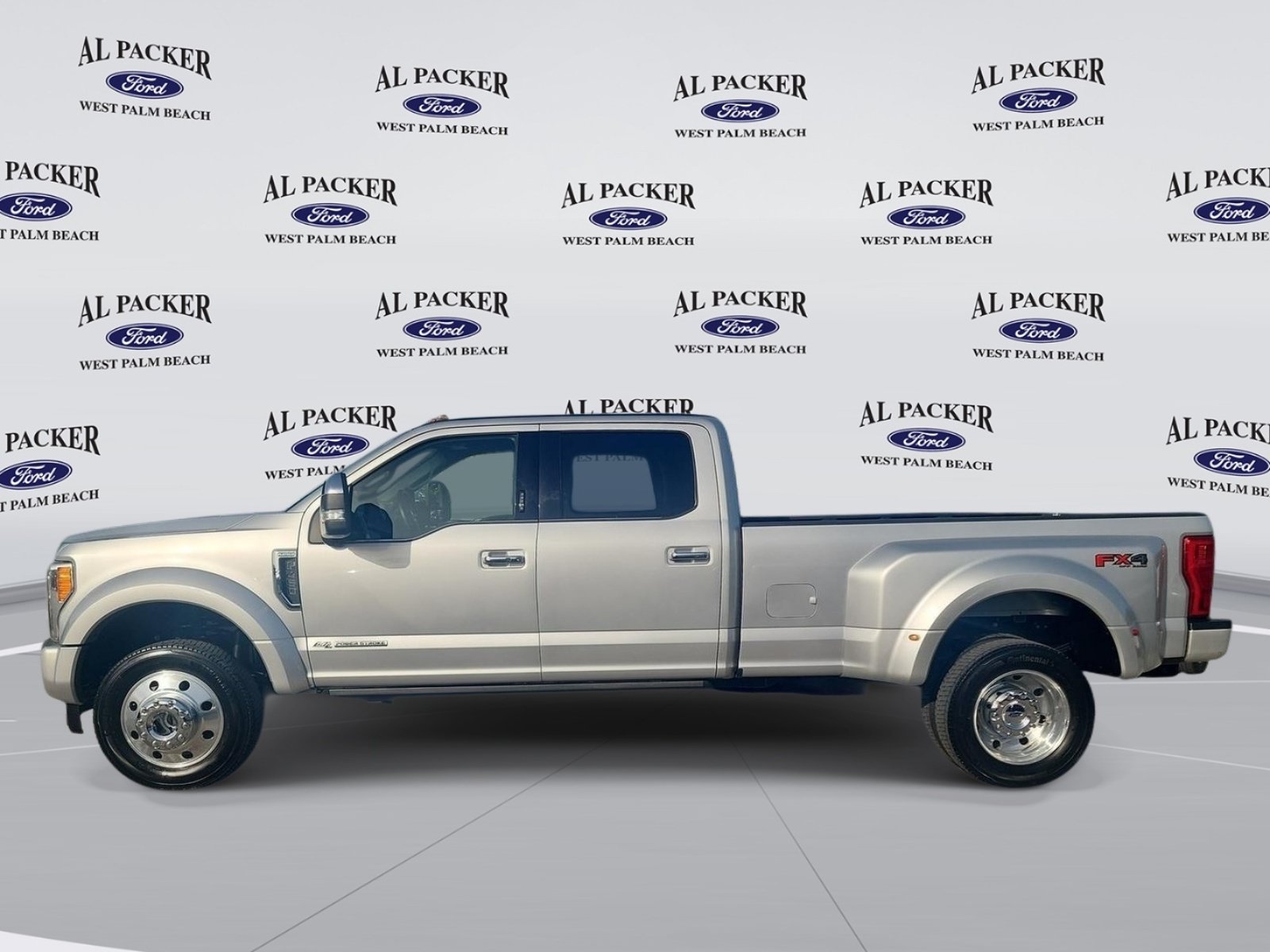 Certified 2019 Ford F450 Platinum w/ Platinum Ultimate Package AWD/4WD image 2