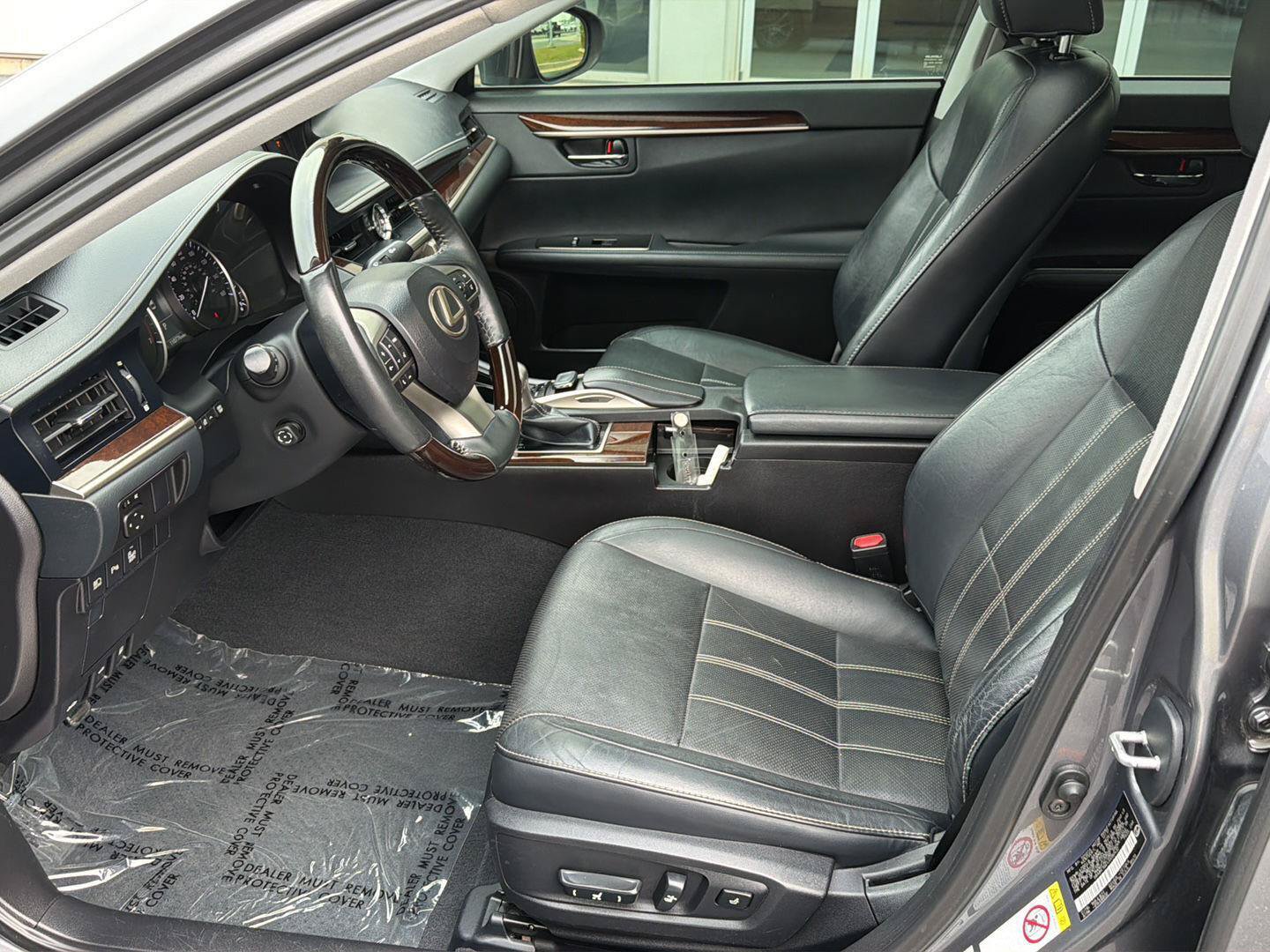 Used 2018 Lexus ES 350 w/ Luxury Package w/Wood Trim FWD image 10