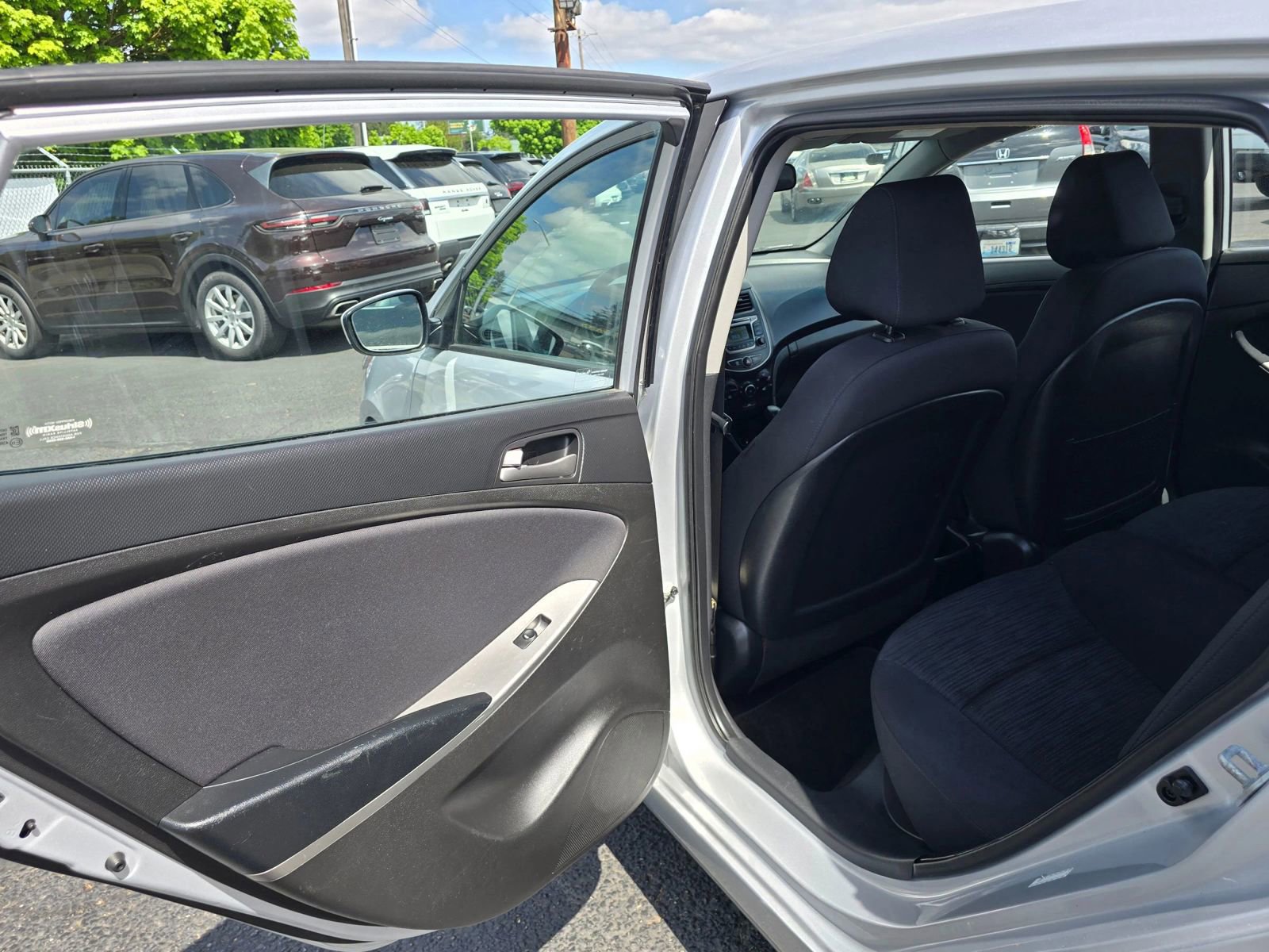 Used 2017 Hyundai Accent SE FWD image 15