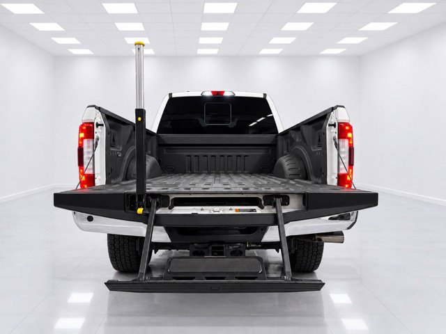Used 2019 Ford F250 Lariat w/ Lariat Ultimate Package AWD/4WD image 19