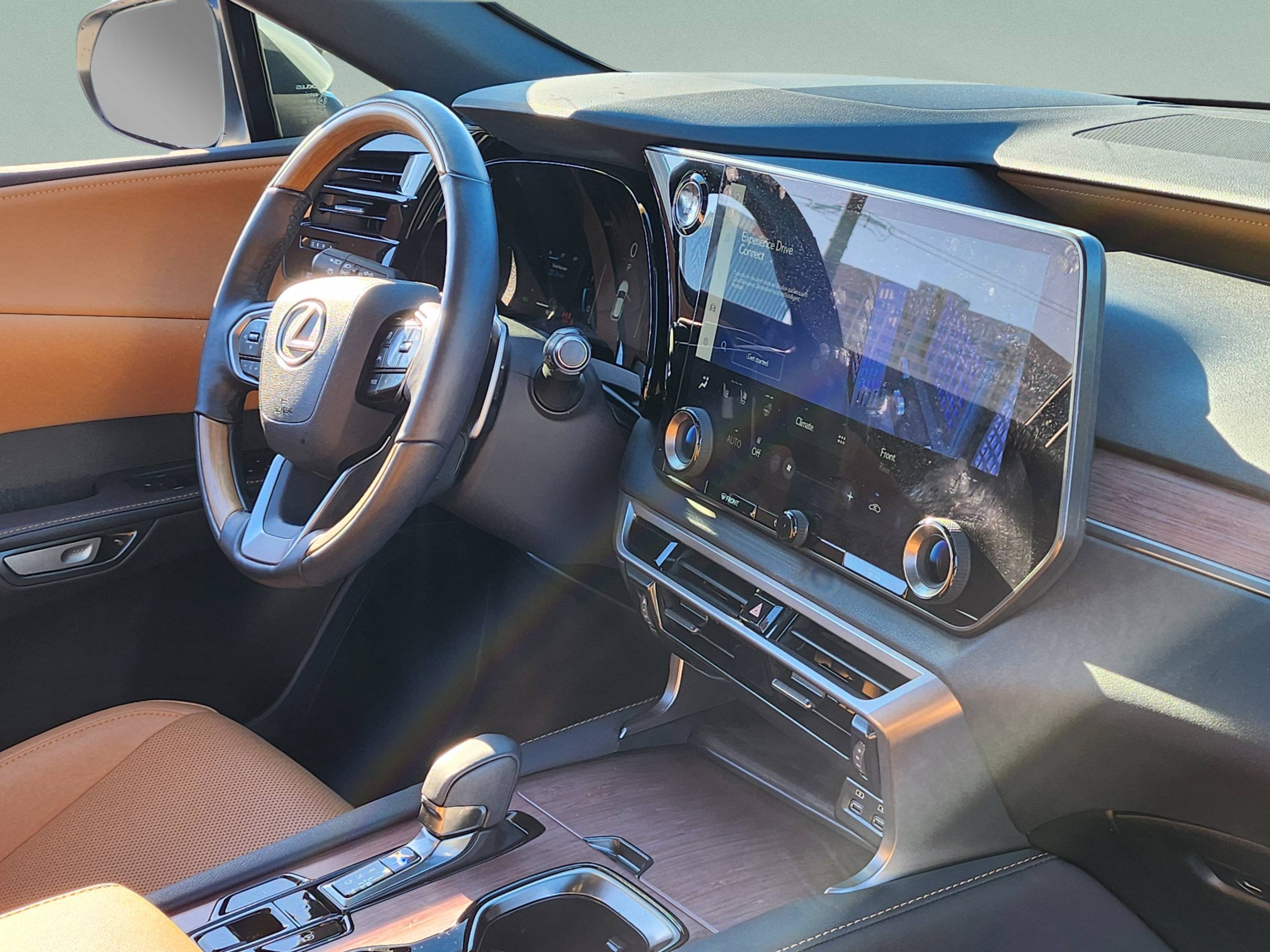 Used 2025 Lexus RX 350 Premium w/ Accessory Package (Z1) FWD image 29