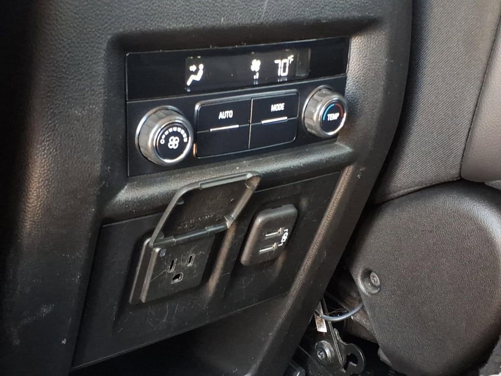 Used 2021 Chevrolet Traverse LT w/ LT Premium Package FWD image 22