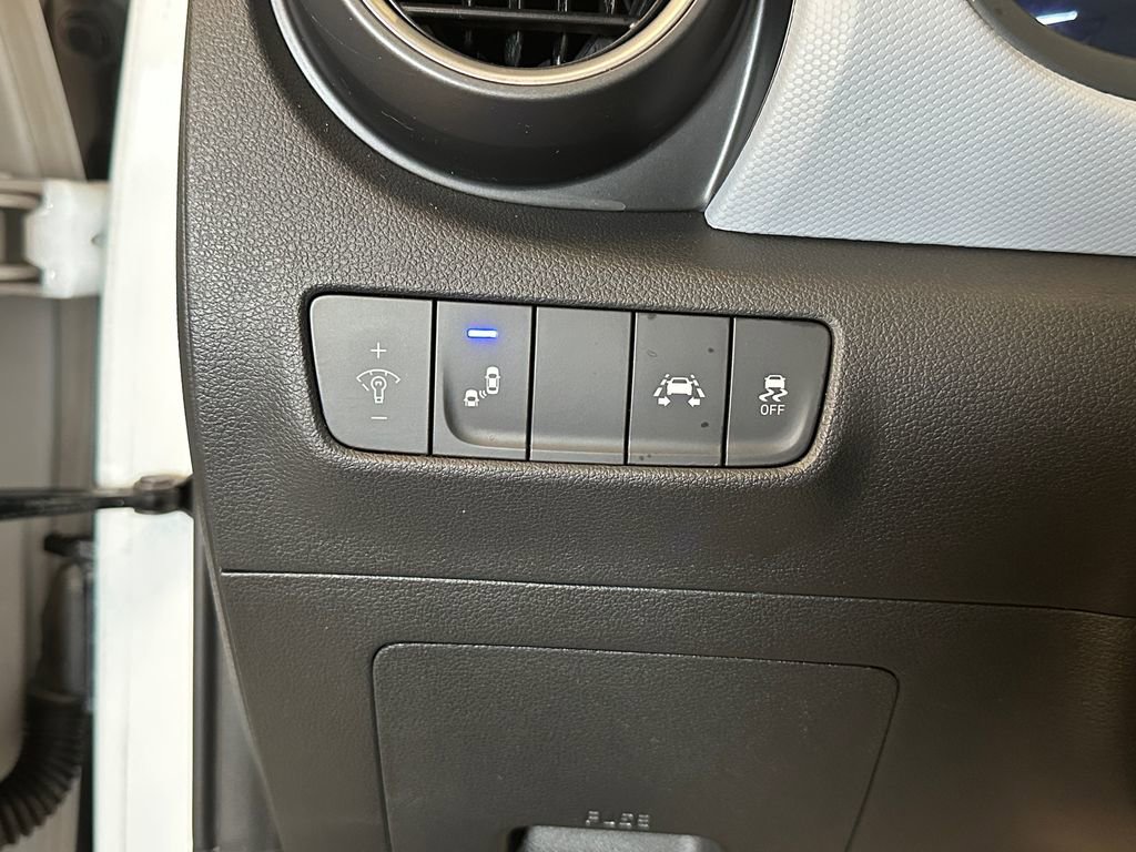 Used 2021 Hyundai Kona SEL Plus image 17