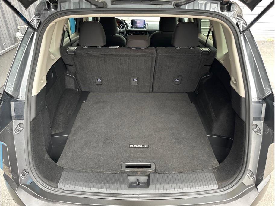 Used 2023 Nissan Rogue S image 23