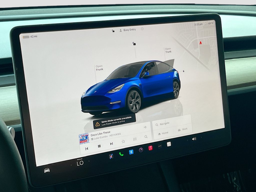 Used 2025 Tesla Model Y Long Range RWD image 15