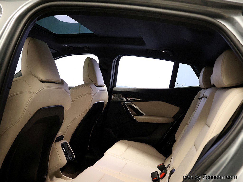 Certified 2025 BMW X2 xDrive28i AWD/4WD image 13