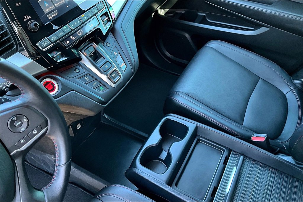 Used 2024 Honda Odyssey Sport image 15