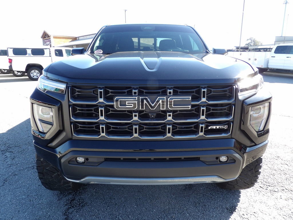 Used 2023 GMC Canyon AT4 w/ AT4 Premium Package image 12