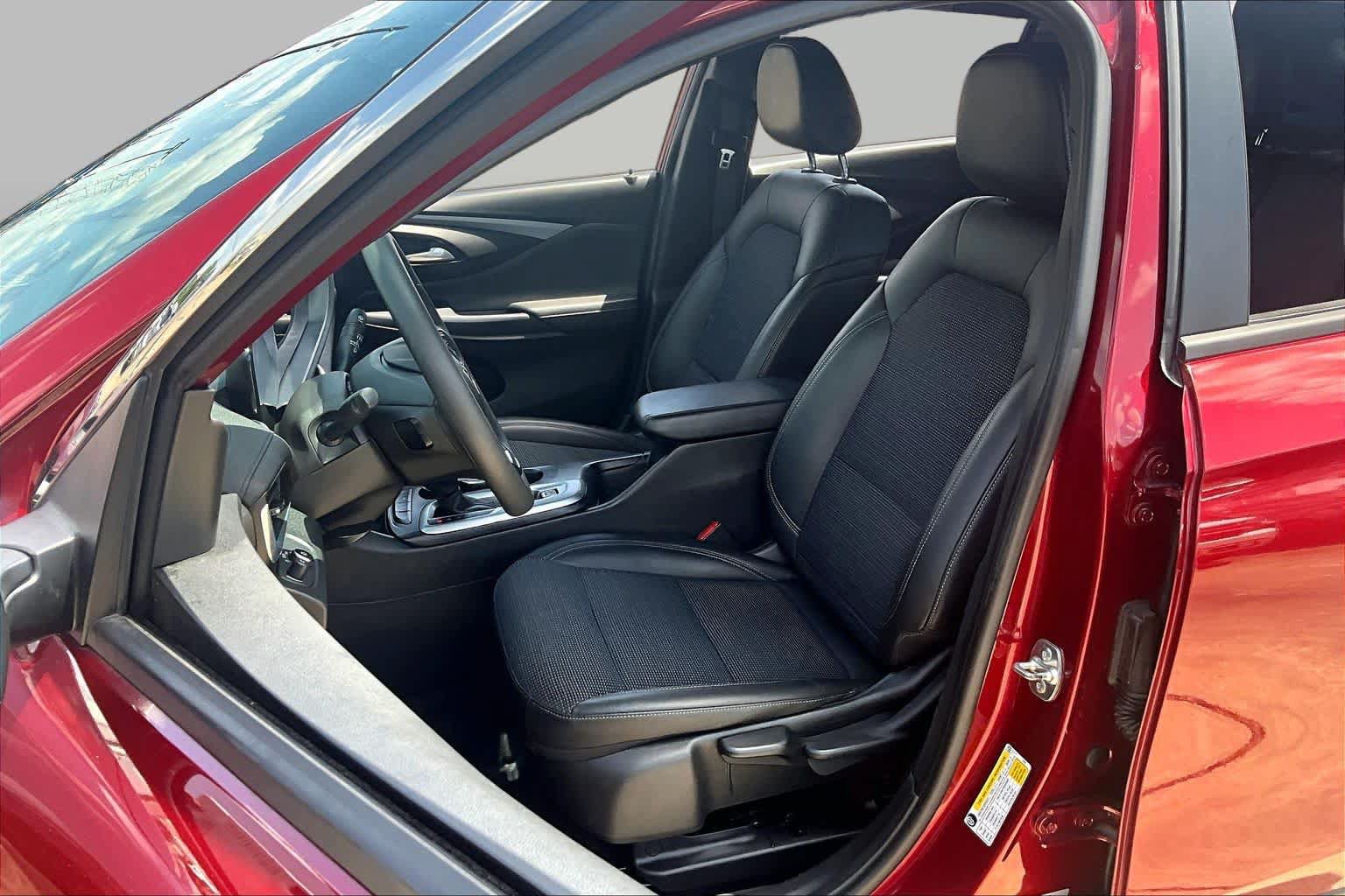 Used 2025 Buick Envista Preferred FWD image 8