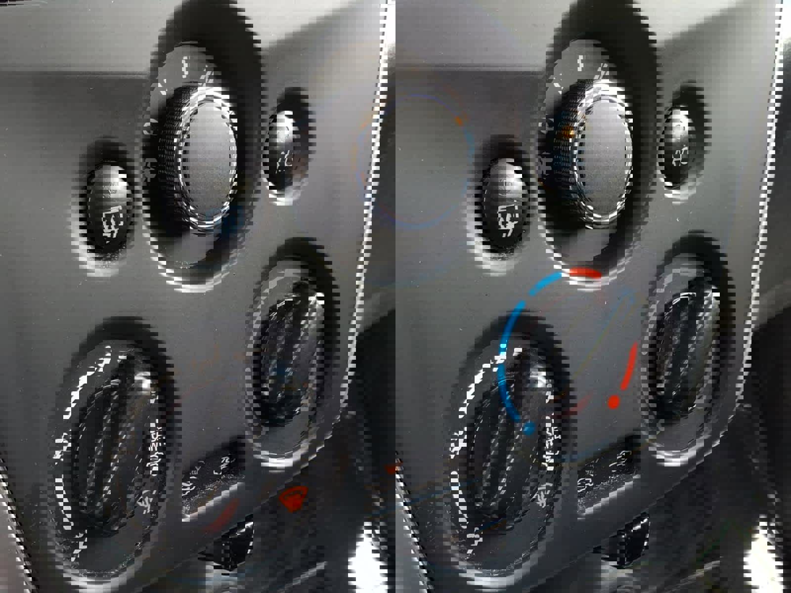 Used 2019 Nissan Versa Note SV FWD image 38