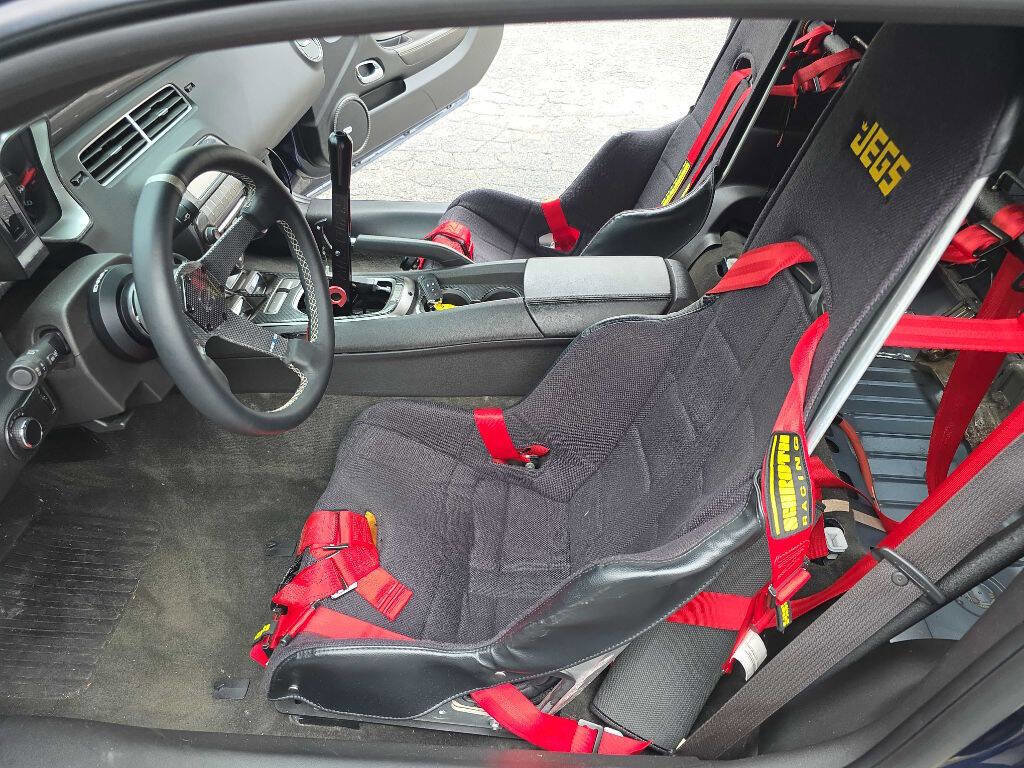 Used 2010 Chevrolet Camaro SS w/ LPO, Ground Effects Package image 17