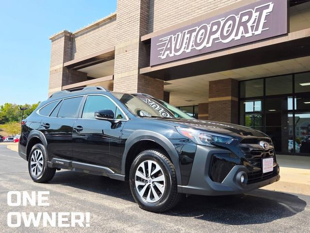 Used 2023 Subaru Outback Premium image 1