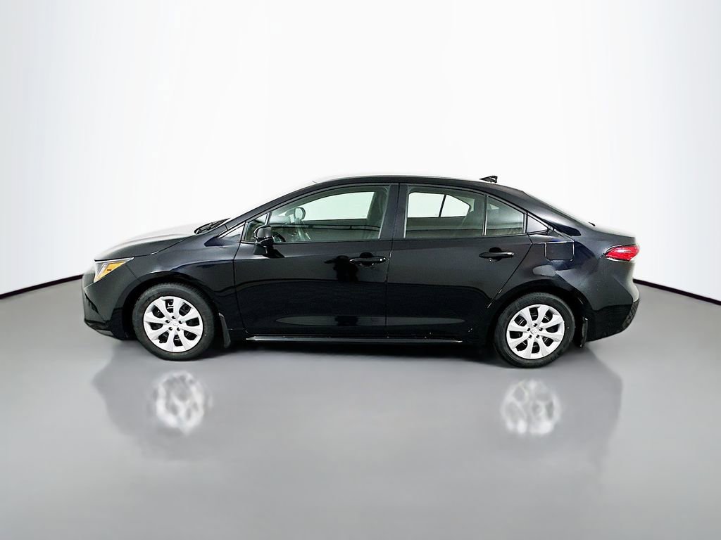 Used 2025 Toyota Corolla LE FWD image 8