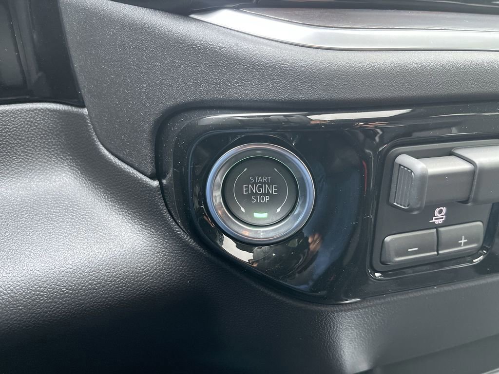 New 2026 GMC Sierra 1500 SLT w/ SLT Premium Package image 17