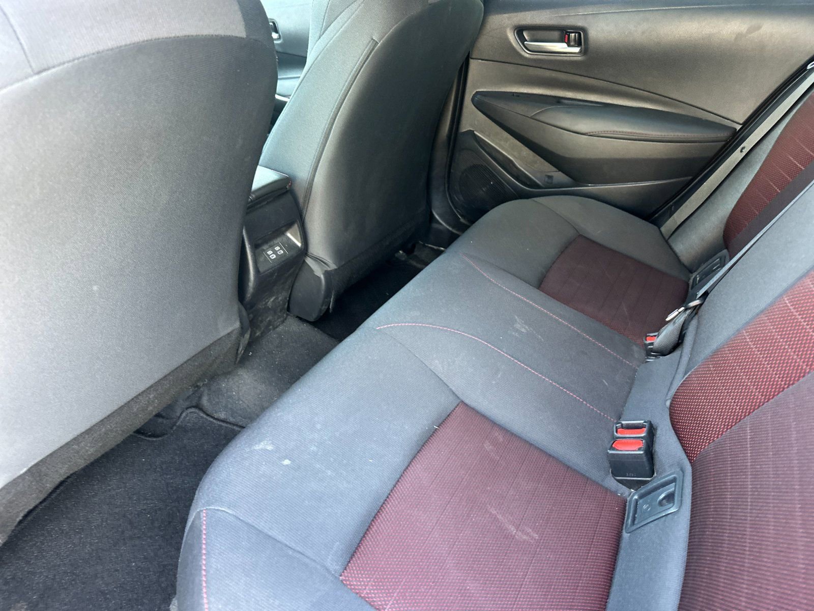 Used 2025 Toyota Corolla SE image 11