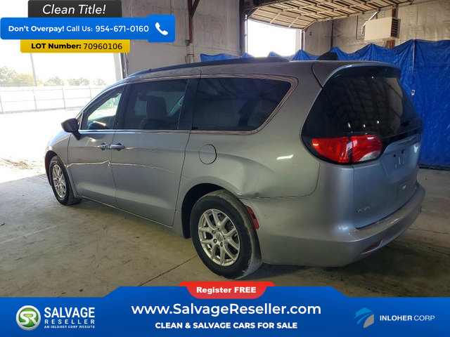 Used 2021 Chrysler Voyager Lxi FWD image 3