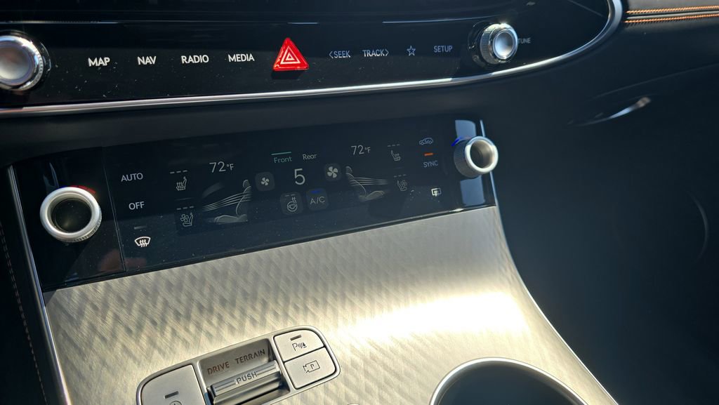 New 2026 Genesis GV70 2.5T Sport Prestige AWD/4WD image 24