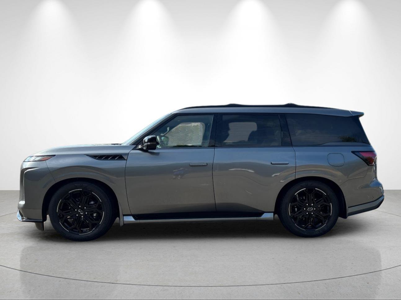 New 2027 INFINITI QX80 Sensory AWD/4WD image 2
