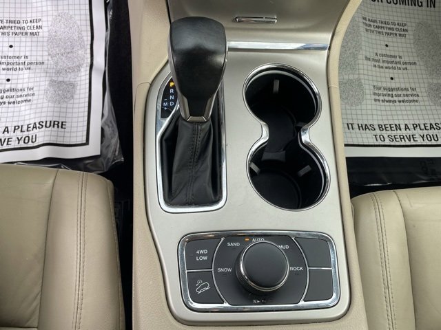 Used 2017 Jeep Grand Cherokee Limited image 34