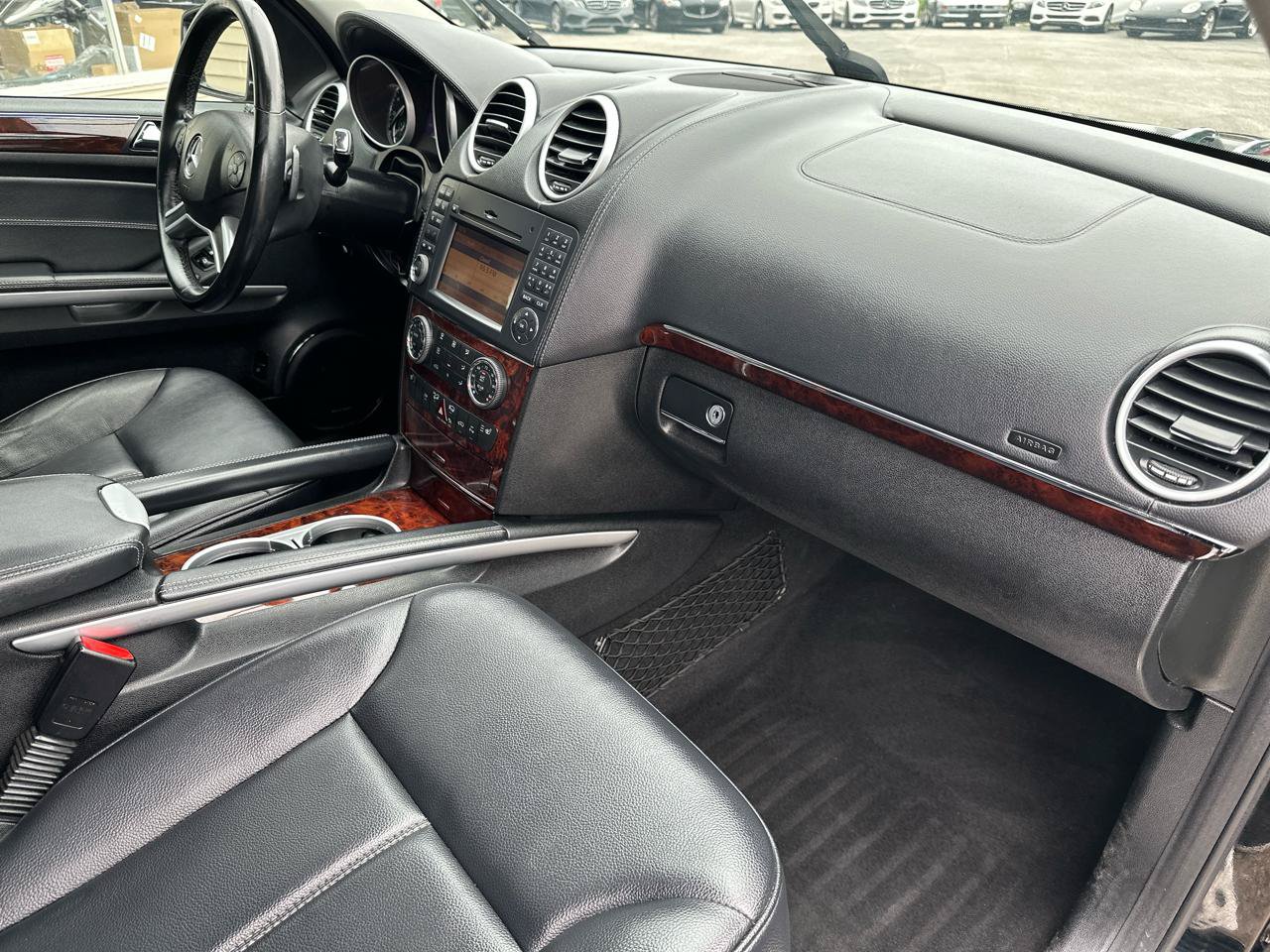Used 2011 Mercedes-Benz GL 450 4MATIC w/ Premium 2 Pkg image 20