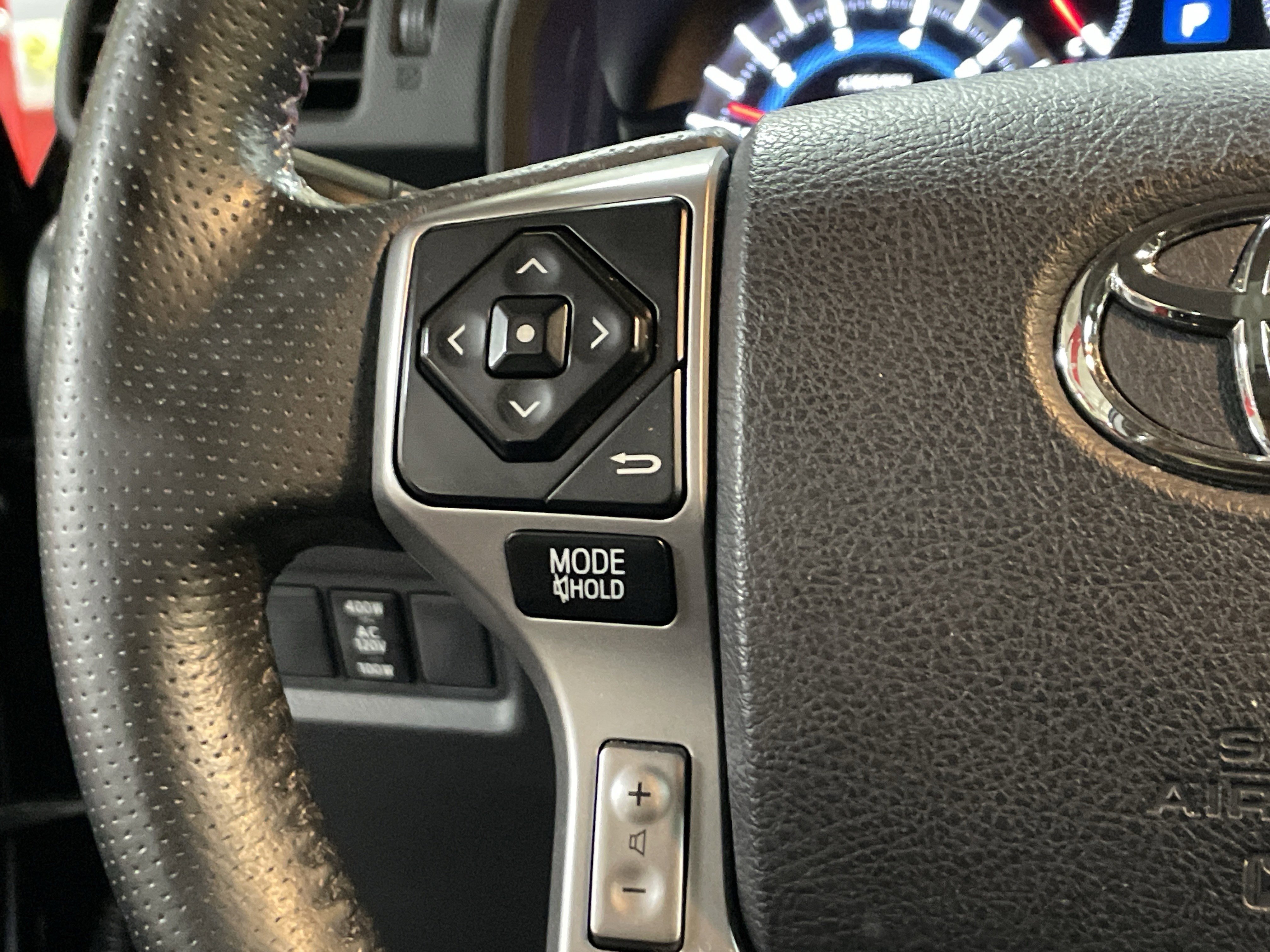 Used 2015 Toyota 4Runner Limited image 19