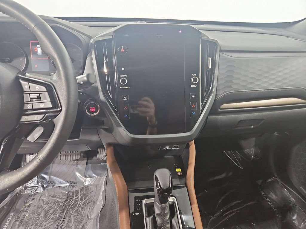 Certified 2025 Subaru Forester Touring AWD/4WD image 19