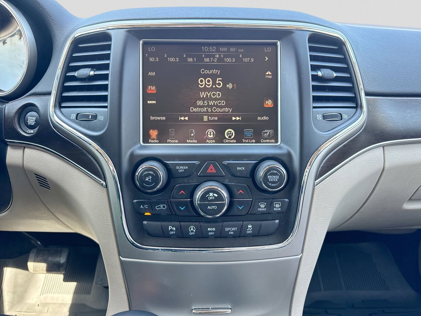 Used 2017 Jeep Grand Cherokee Limited AWD/4WD image 30
