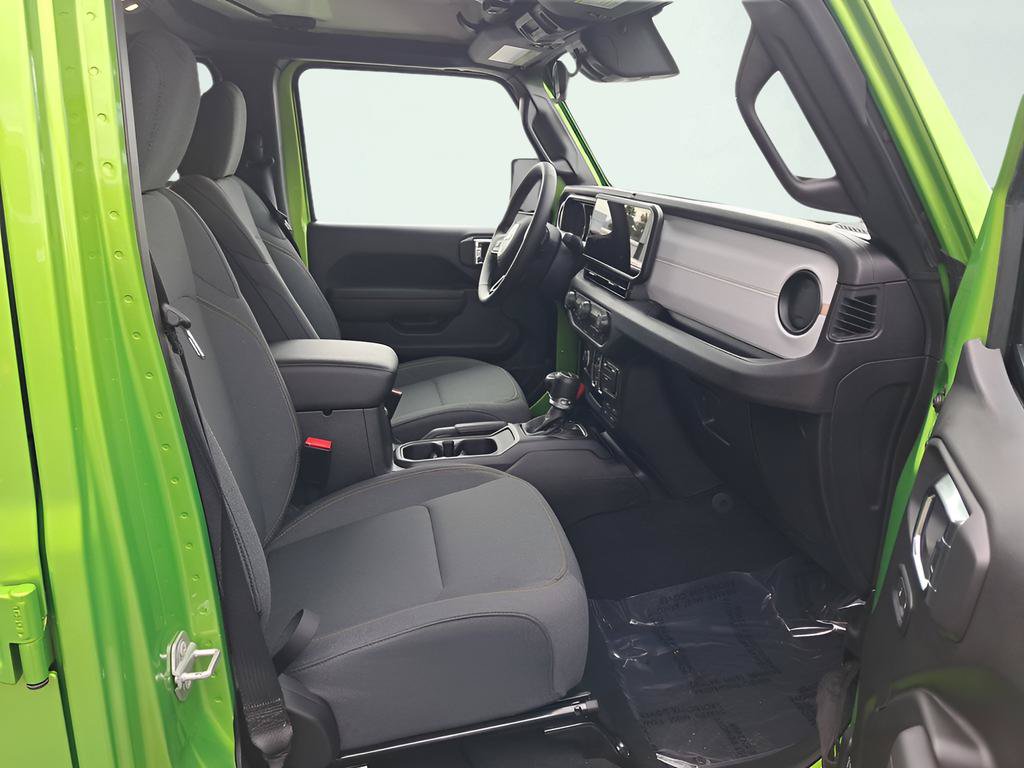 New 2025 Jeep Gladiator Sport AWD/4WD image 17