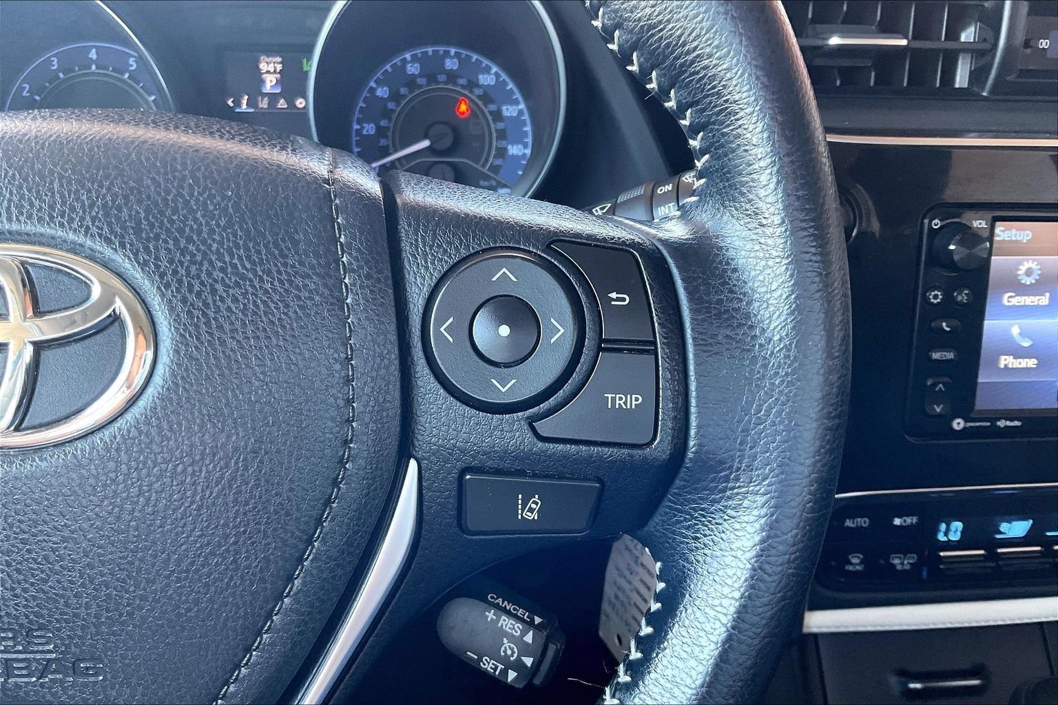 Used 2018 Toyota Corolla iM w/ All-Weather Mat Package FWD image 11