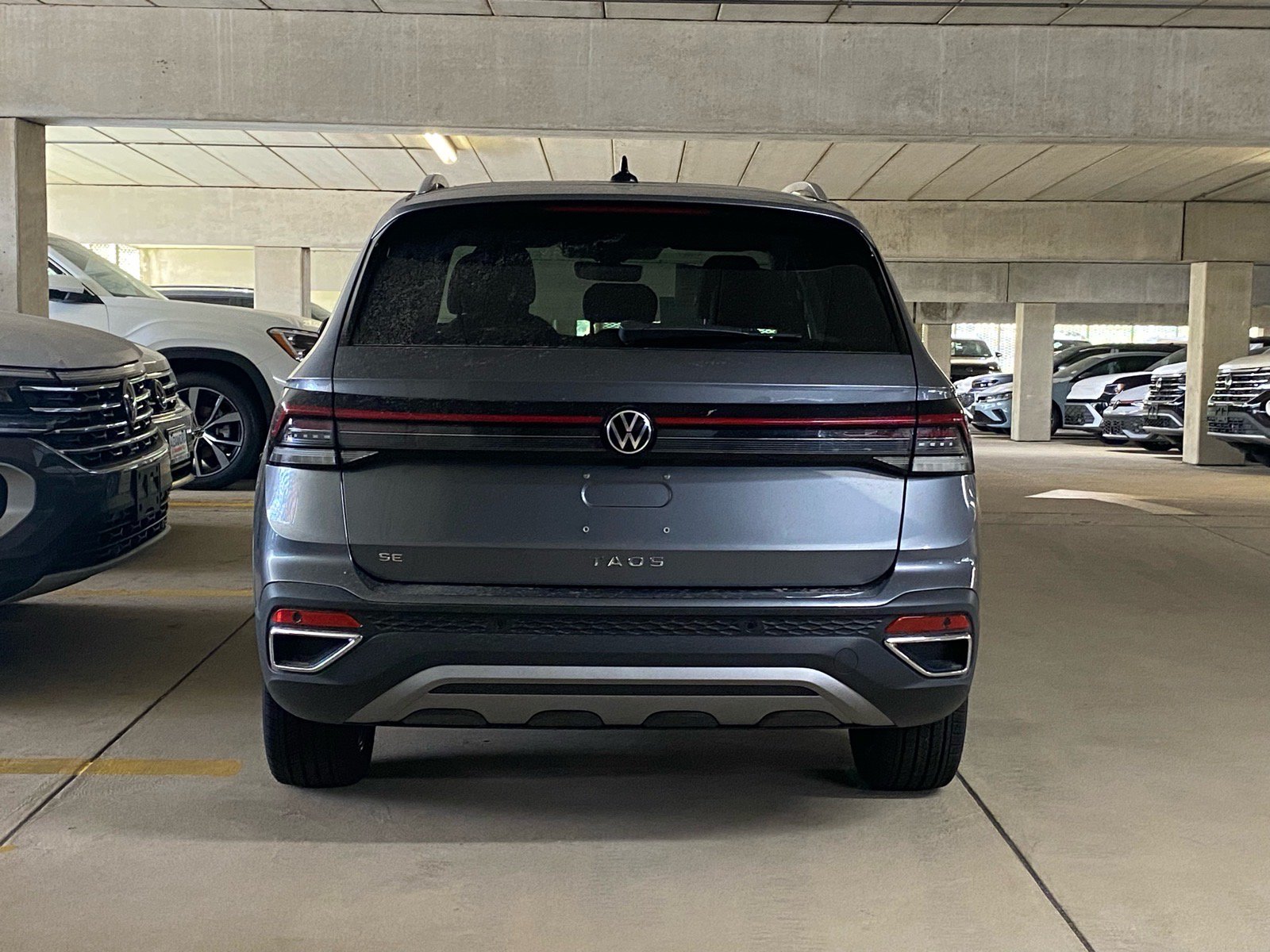 New 2026 Volkswagen Taos SE FWD image 3