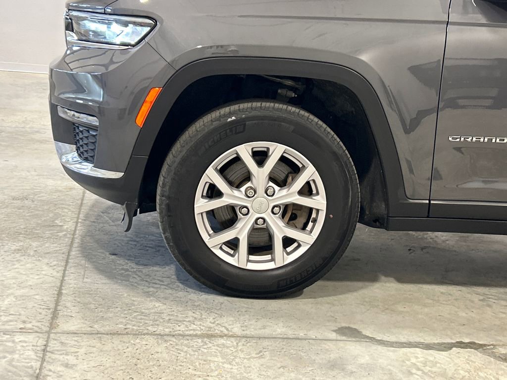 Certified 2022 Jeep Grand Cherokee L Limited w/ Trailer Tow Group (B) AWD/4WD image 11