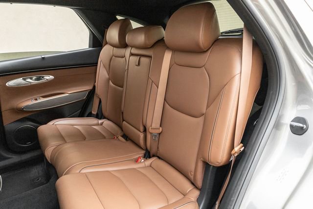 Used 2022 Genesis GV70 2.5T w/ Advanced Package image 13