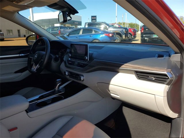 Used 2022 Nissan Altima 2.5 Platinum image 30