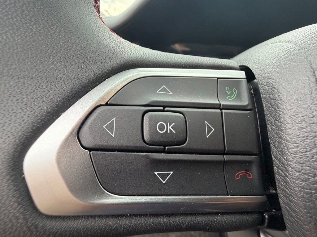 Used 2025 Jeep Compass Trailhawk AWD/4WD image 16